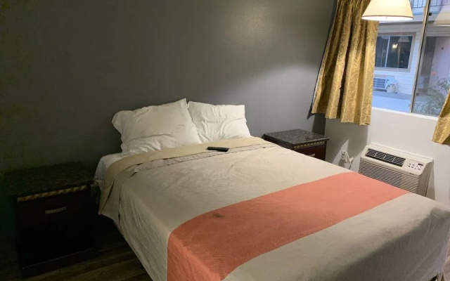 photo 4 of La Casa Inn