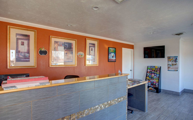 photo 2 of Motel 6 Branson, MO