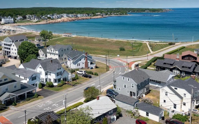 photo 3 of Goose Rocks Cottage at One Long Beach