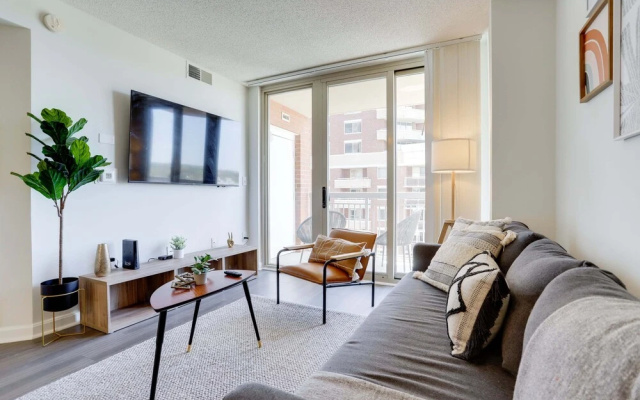 photo 2 of Gorgeous 1 Bedroom Condo at Ballston