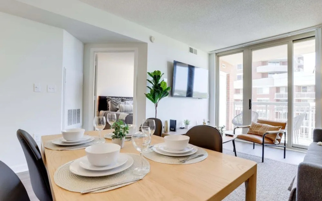 photo 4 of Gorgeous 1 Bedroom Condo at Ballston
