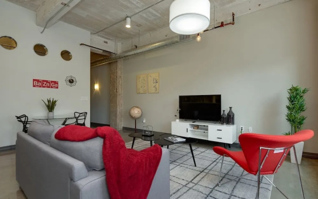 photo 2 of Gorgeous 1 Bedroom in Historic Building, Downtown