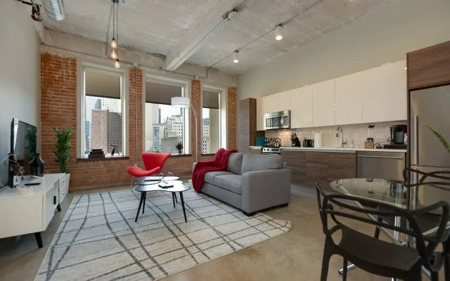 photo 4 of Gorgeous 1 Bedroom in Historic Building, Downtown