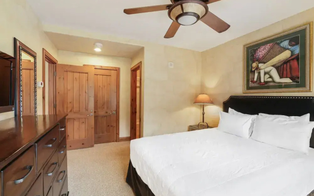 photo 5 of Gorgeous 2 Bd With Lift View In Beaver Creek 2 Bedroom Condo by RedAwning
