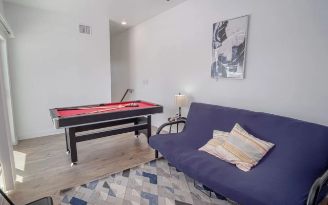 photo 3 of Gorgeous 3 BR 2 BA Near Amazing Downtown