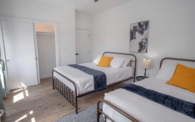 photo 5 of Gorgeous 3 BR 2 BA Near Amazing Downtown