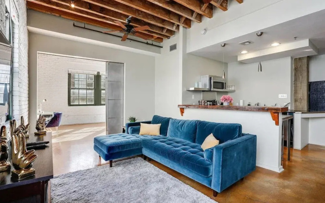 photo 4 of Gorgeous 3br/2ba Industrial Apt in Nola by Domio