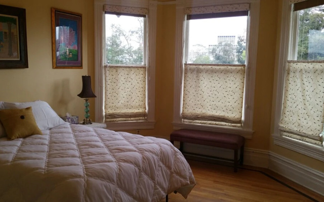 photo 3 of Gorgeous 4 Bedroom Victorian Townhouse