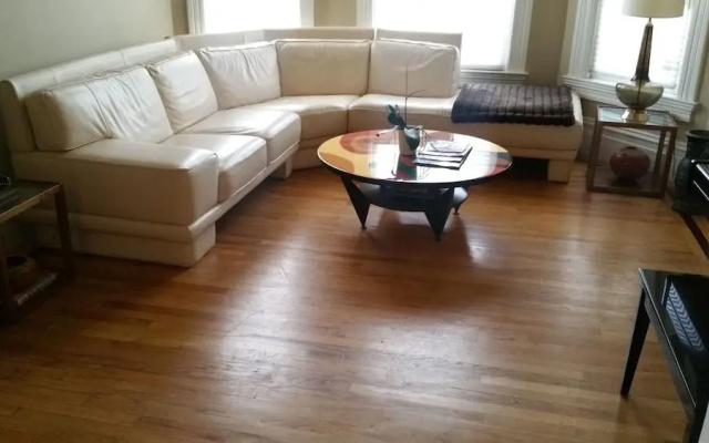 photo 4 of Gorgeous 4 Bedroom Victorian Townhouse