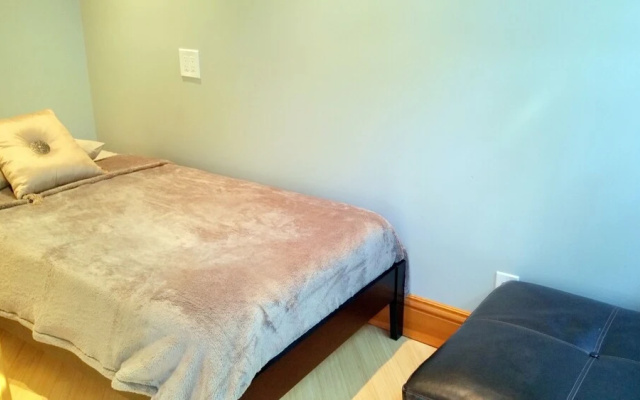 photo 5 of Gorgeous 4 Bedroom Victorian Townhouse