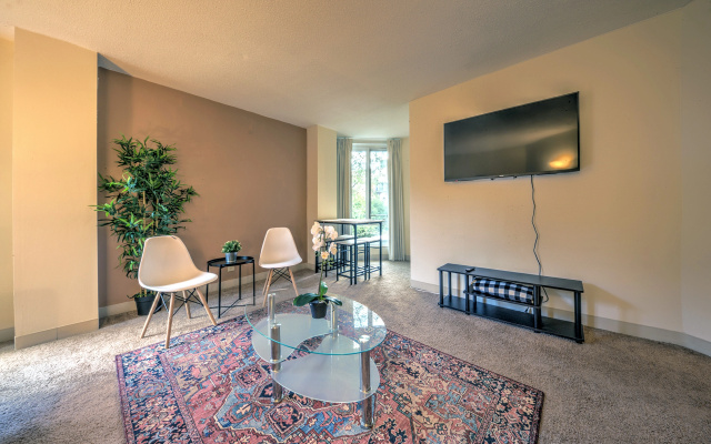 photo 2 of Gorgeous Apt With Dedicated Flex-cation Office Space!