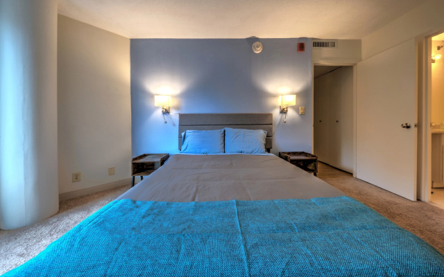 photo 3 of Gorgeous Apt With Dedicated Flex-cation Office Space!