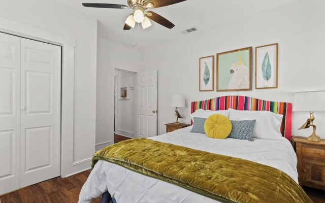 photo 5 of Gorgeous Artistic Fully Fenced Home Near Downtown