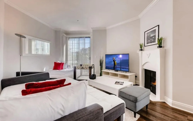 photo 3 of Gorgeous Beverly Hills/Weho - 2BR/Bath - 2 Free Parking Spots! (BW-1)