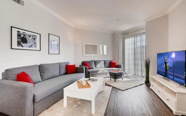 photo 4 of Gorgeous Beverly Hills/Weho - 2BR/Bath - 2 Free Parking Spots! (BW-1)