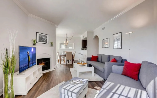photo 5 of Gorgeous Beverly Hills/Weho - 2BR/Bath - 2 Free Parking Spots! (BW-1)