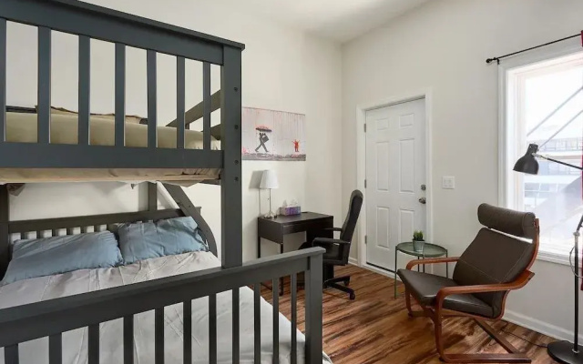 photo 5 of Gorgeous Duplex With Parking by JSQ