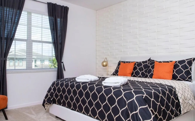 photo 3 of Gorgeous Family Home Sleeps 28 Blv103