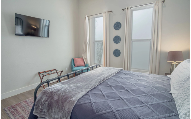 photo 5 of Gorgeous, Family-friendly Home Near Downtown