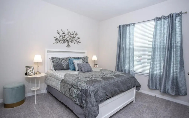 photo 4 of Gorgeous Four Bedroom w Pool Solara 1551