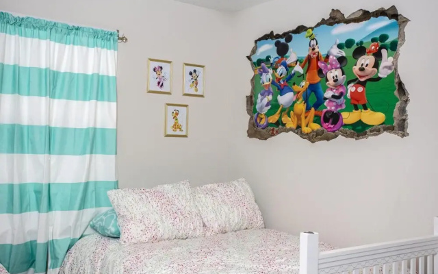 photo 5 of Gorgeous Four Bedroom w Pool Solara 1551