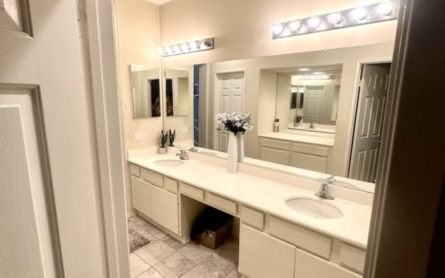 photo 5 of Gorgeous House in Irvine