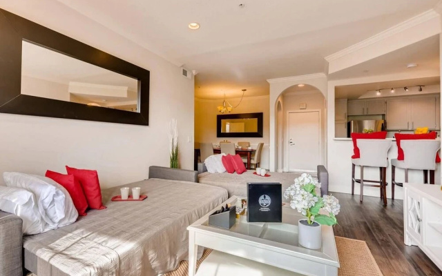 photo 3 of Gorgeous LA LA Land Beverly Hills 2BR - Fast Wifi - Free Parking! (BW2)