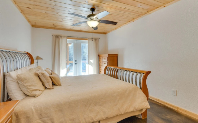 photo 5 of Gorgeous Murphy Cabin w/ Large Deck: 2 Mi to Dtwn!