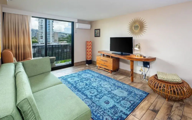 photo 4 of Gorgeous One Bedroom Bamboo Blocks From the Beach by Redawning