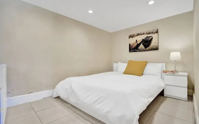 photo 5 of Gorgeous River-view Apartment Hallandale Beach :)
