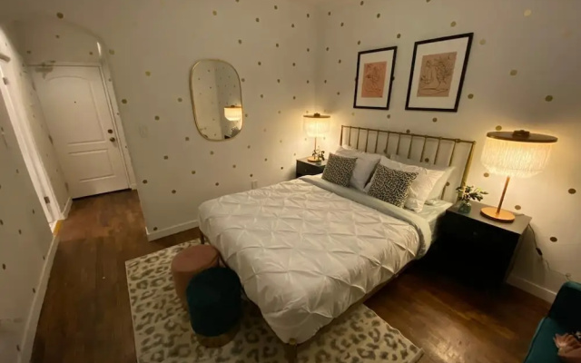 photo 2 of Gorgeous Studio in Beverly Boulevard! Sleeps 4!
