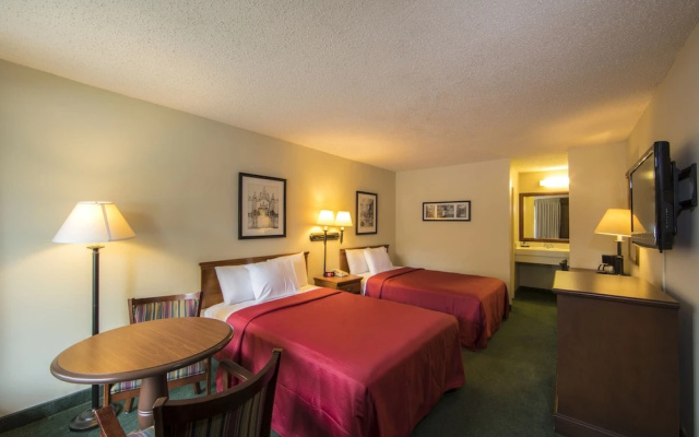 photo 3 of Governor's Inn
