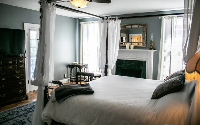 photo 3 of Governor's Inn Bed and Breakfast