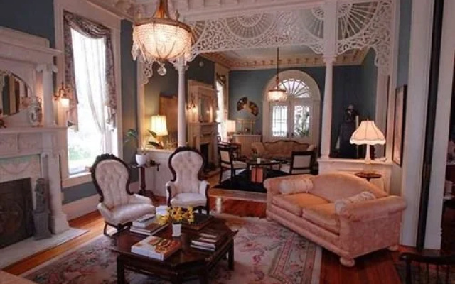 photo 3 of Grace Manor Inn