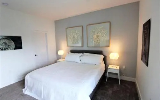 photo 4 of Gramercy Court #6 Three-bedroom Apartment