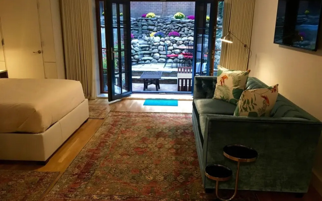 photo 2 of Gramercy Townhouse