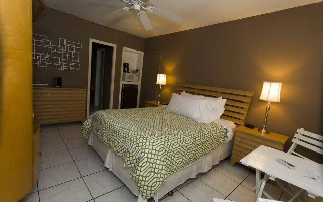 photo 4 of Granada Inn