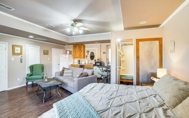photo 5 of Granbury Studio - 10 Mins From Town + The Lake!