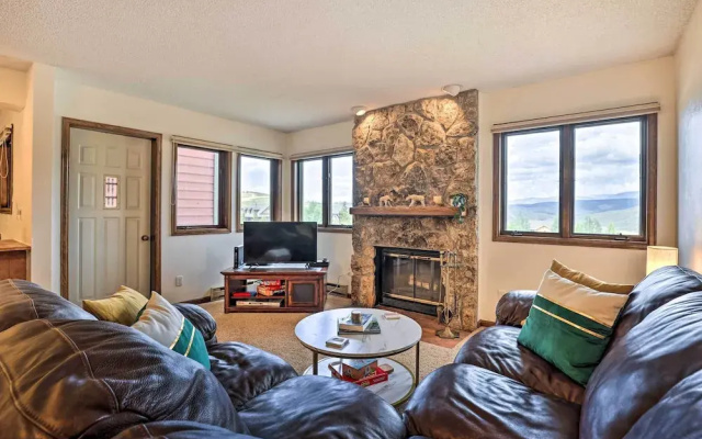 photo 2 of Mtn View Granby Condo w/ In-unit Hot Tub!