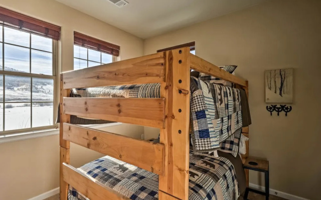 photo 2 of Granby Getaway: Cozy Condo Only 2 Mi to Ski Slopes