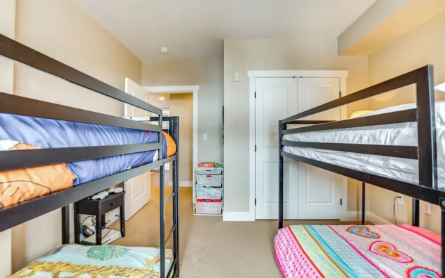 photo 2 of Granby Ranch Condo w/ Balcony: 1 Mi to Lake Granby