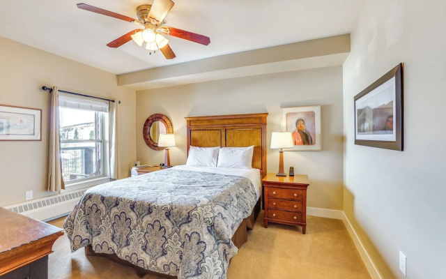 photo 4 of Granby Ranch Condo w/ Balcony: 1 Mi to Lake Granby