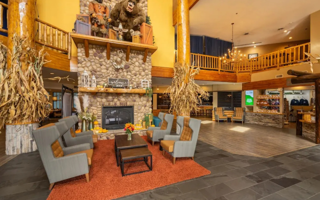 photo 2 of Grand Bear Resort at Starved Rock