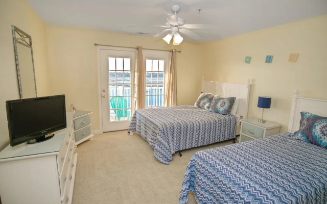 photo 3 of Grand Cayman B Holiday Home 8 bedroom By Affordable Large Properties