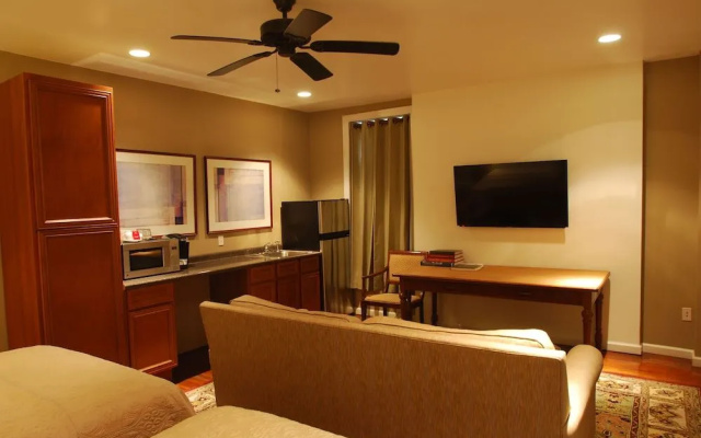 photo 5 of Grand Center Inn