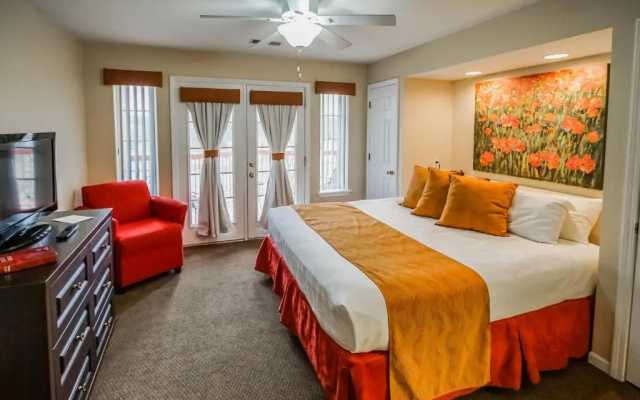 photo 3 of Surreys Grand Crowne Resort