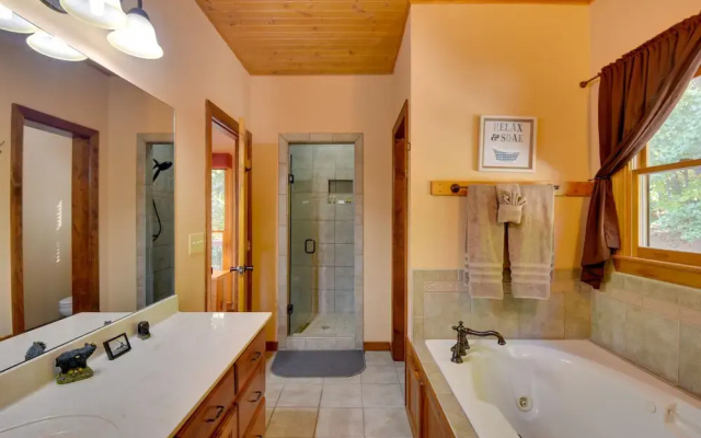 photo 2 of Grand Ellijay Cabin w/ Mountain Views & Pool Table