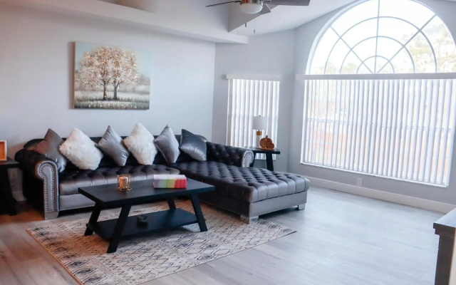 photo 2 of Grand Executive 3BD Condo Apartment Near Disney Parks 4