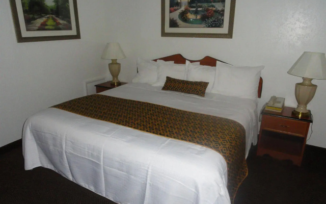 photo 3 of Grand Junction Palomino Inn