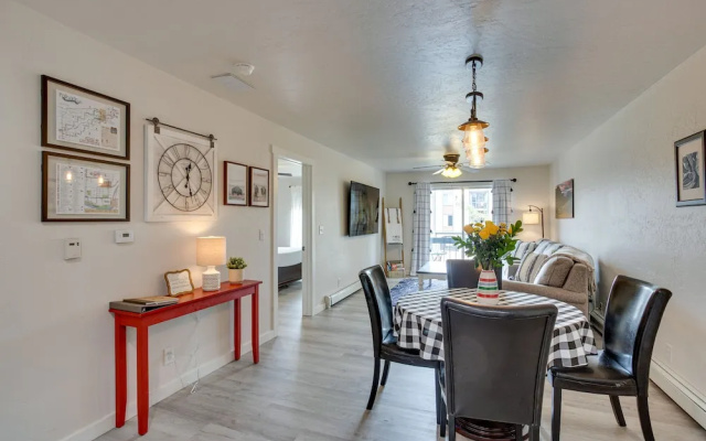 photo 2 of Grand Junction Vacation Rental: Indoor Pool Access